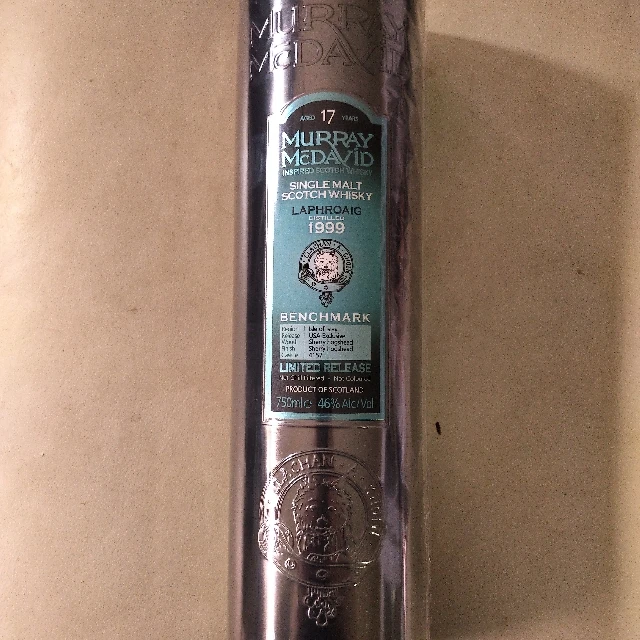 Laphroaig 1999 17 Year Benchmark (Murray McDavid)