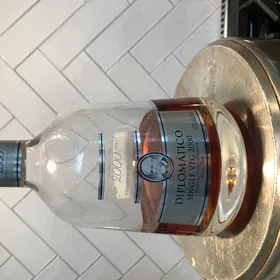 Diplomático Single Vintage 2000