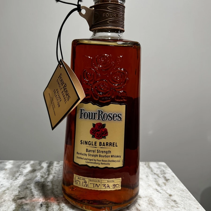 Four Roses Single Barrel - Barrel Strength - Binny's Pick
