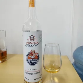 CACHAÇA PRINCESA ISABEL "ENTRE AMIGOS O PORCO" CARVALHO & JAQUEIRA