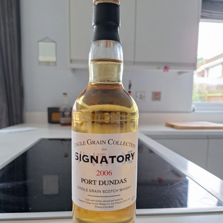 Signatory Vintage 2006 Port Dundas Single Grain 15YO