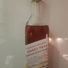 Johnnie Walker Blender's Batch Sweet Peat