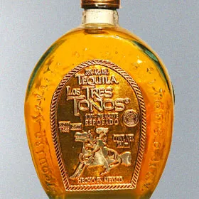 Los Tres Toños Reposado