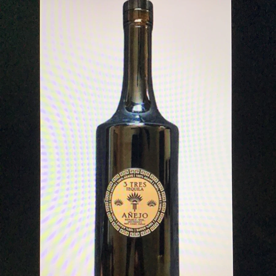 3 Tres Añejo