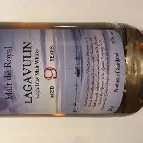 Lagavulin 9 Year. Malt de royal (Gleann Mor Spirits co.)