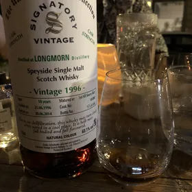 Longmorn 1996 18 Year Un-Chillfiltered Collection (Signatory) Cask 105088