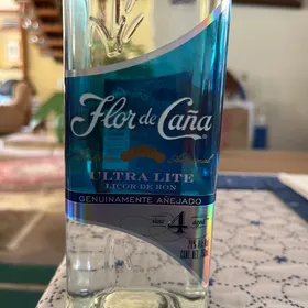 Flor de Caña Ultra Lite