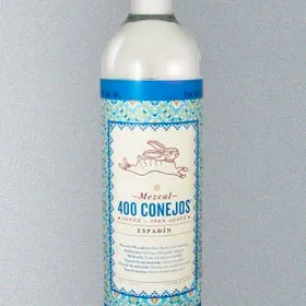 400 Conejos Joven Espadín