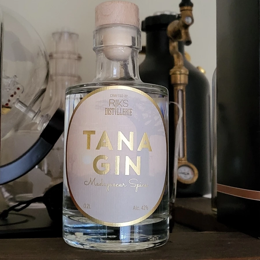 Tana Gin