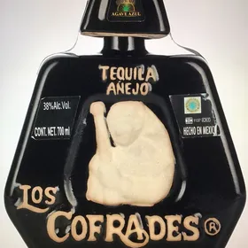 Los Cofrades Añejo