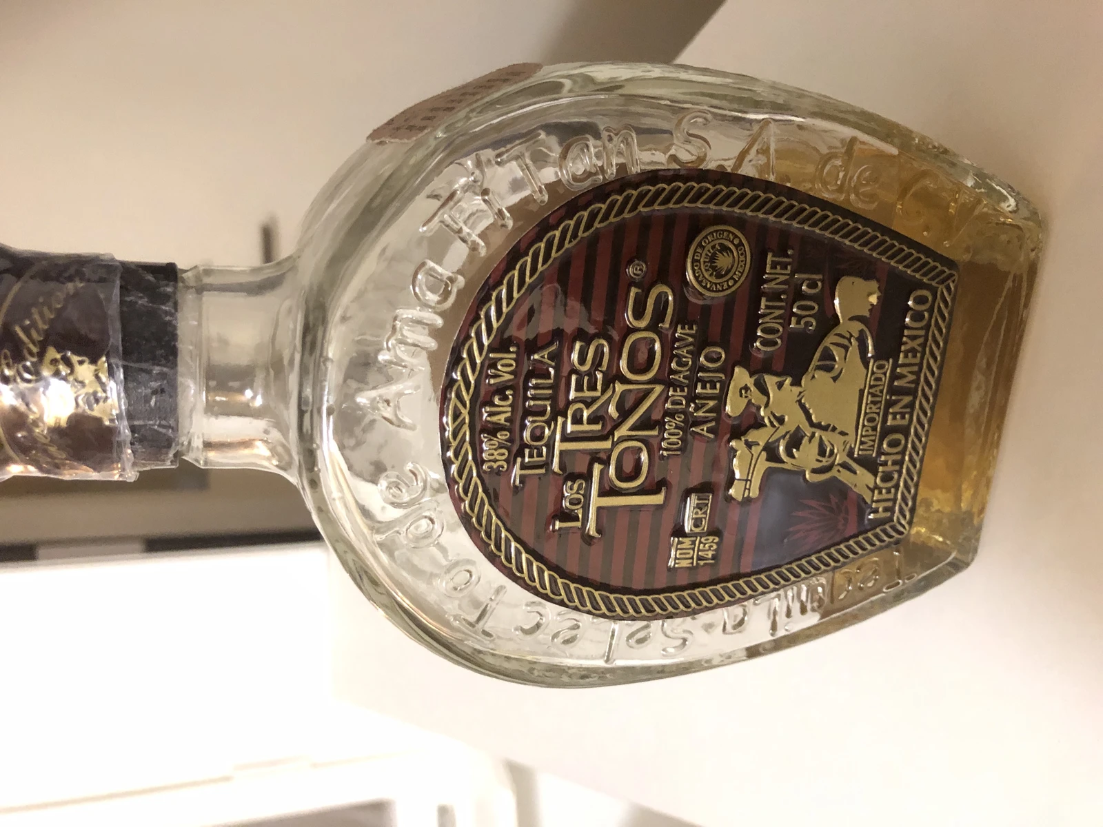 Los Tres Tonos Anejo