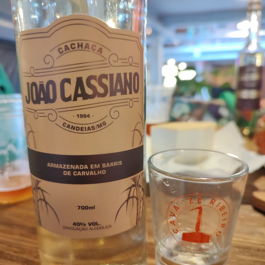 CACHAÇA JOÃO CASSIANO CARVALHO 2 ANOS
