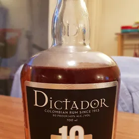 Dictador