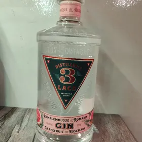 3 Lacs Grapefruit and Rosemary Gin