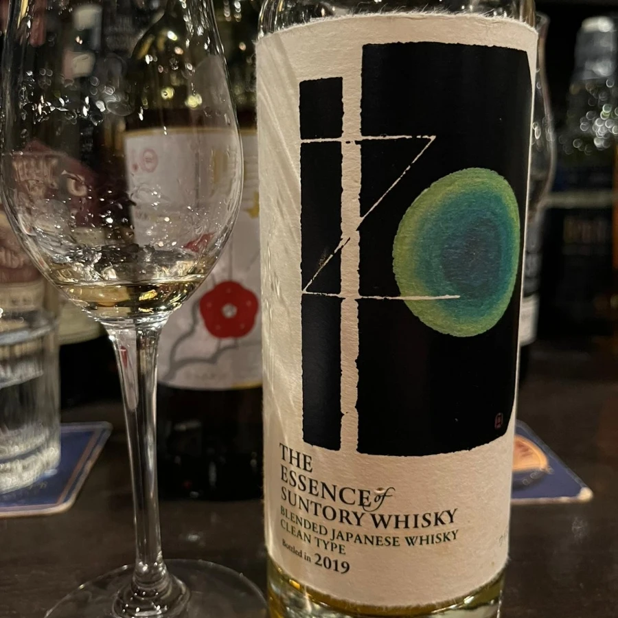 The Essence of Suntory Whisky <Clean Type>