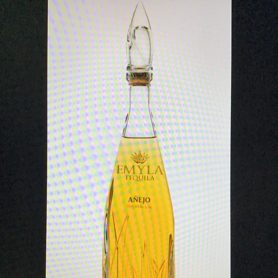 Emyla Añejo