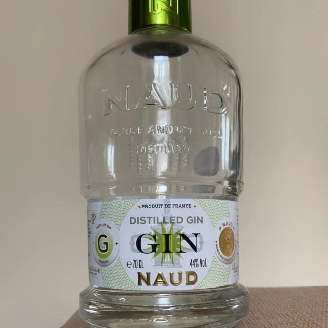 Naud