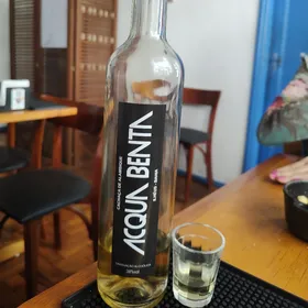 CACHAÇA ACQUA BENTA