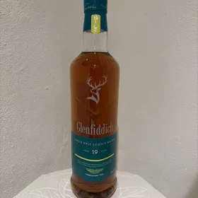 Glenfiddich 19 Aston Martin