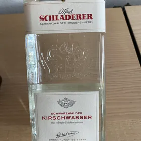 Schladerer Kirschwassser