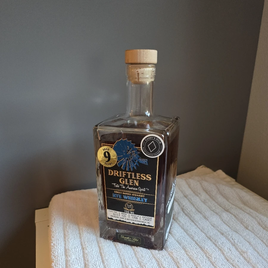 Driftless Glen Single Barrel Cask Strength Straight Rye Whiskey Aged 9 Years (Casey's Pick)