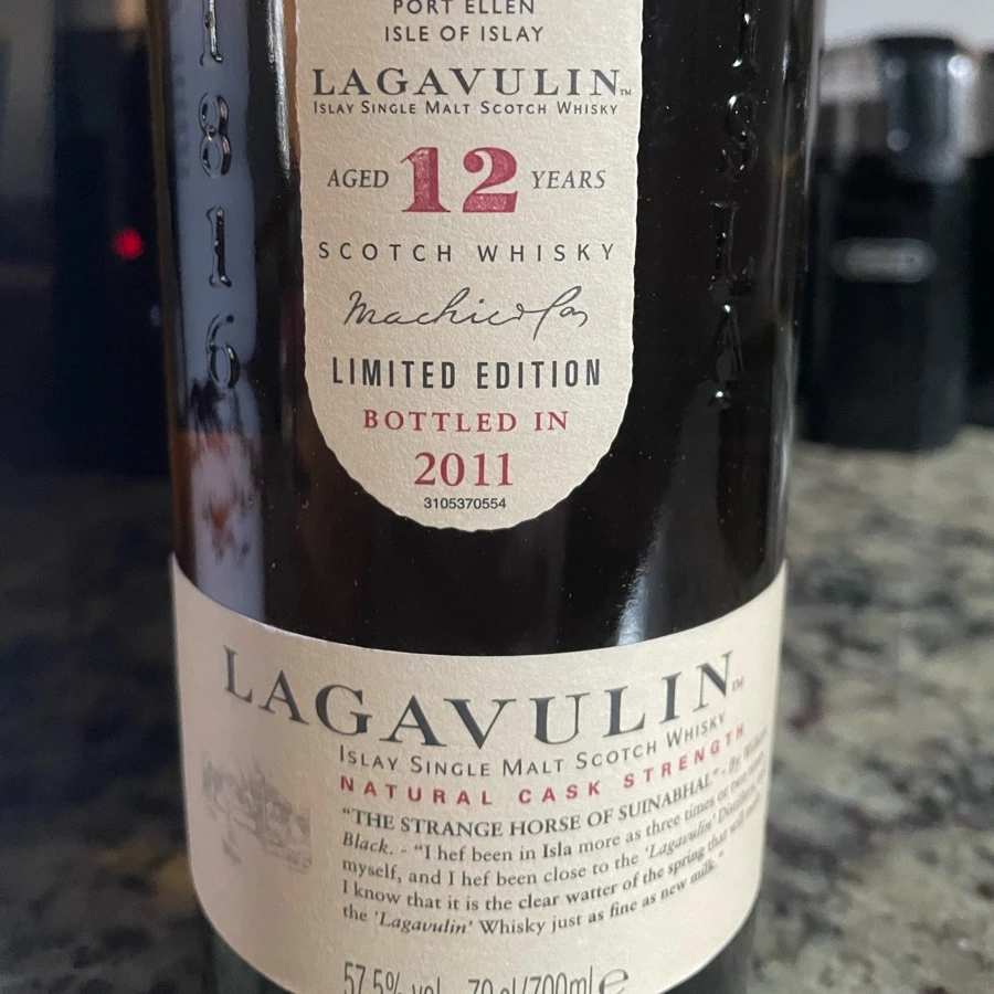 Lagavulin 12 Cask Strength (2011 release)