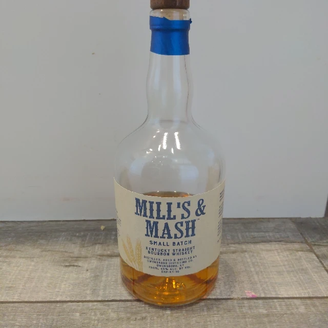 Mill's & Mash small batch Kentucky straight bourbon whiskey