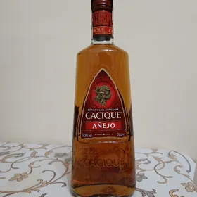 Cacique Añejo