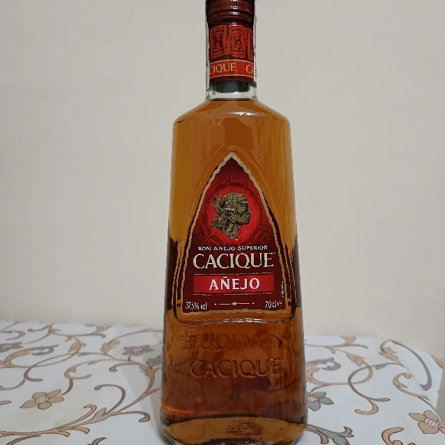 Cacique Añejo