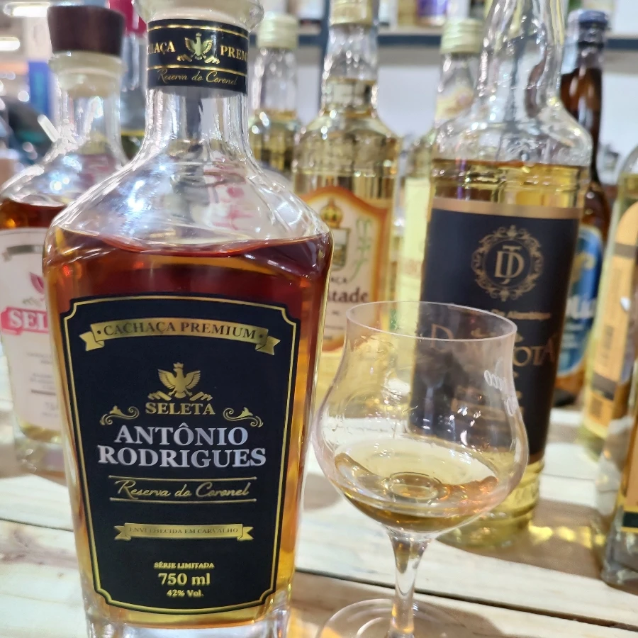 CACHAÇA SELETA ANTONIO RODRIGUES RESERVA DO CORONEL CARVALHO