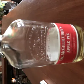 Dr. Mcgillicuddy's Apple pie Liquor