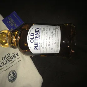 Old Pulteney Distillery Hand Bottle
