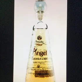 Angel Bendito Añejo