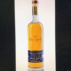 Tequila de La Gente Añejo