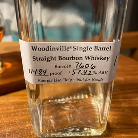 woodinville single barrel straight bourbon whiskey