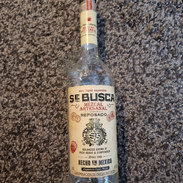 Se Busca Mezcal Artesanal Reposado