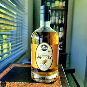 Hazard's Distillery Small Batch Honey Whiskey
