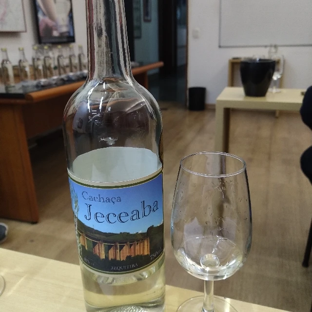 CACHAÇA JECEABA JEQUITIBÁ
