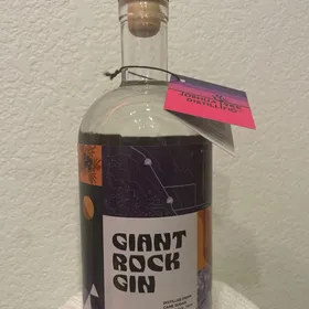 Joshua Tree Distilling: Giant Rock Gin
