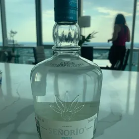 Señorio Mezcal Joven
