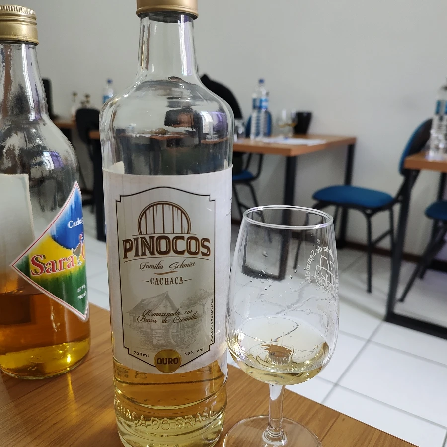 CACHAÇA PINOCOS OURO CARVALHO EUROPEU