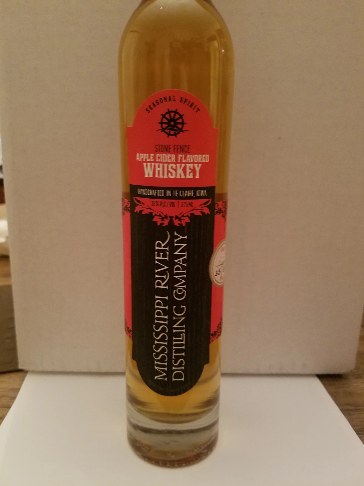 Mississippi River Distilling Company Apple Cider Flavored Whiskey