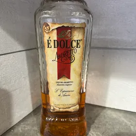 É Dolce Amaretto