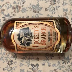 Puckett's Branch Small Batch Bourbon Whiskey