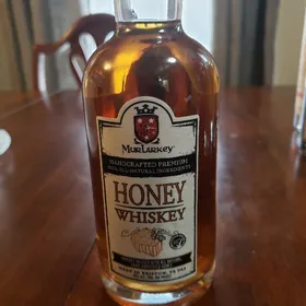 MurLarkey Honey Whiskey