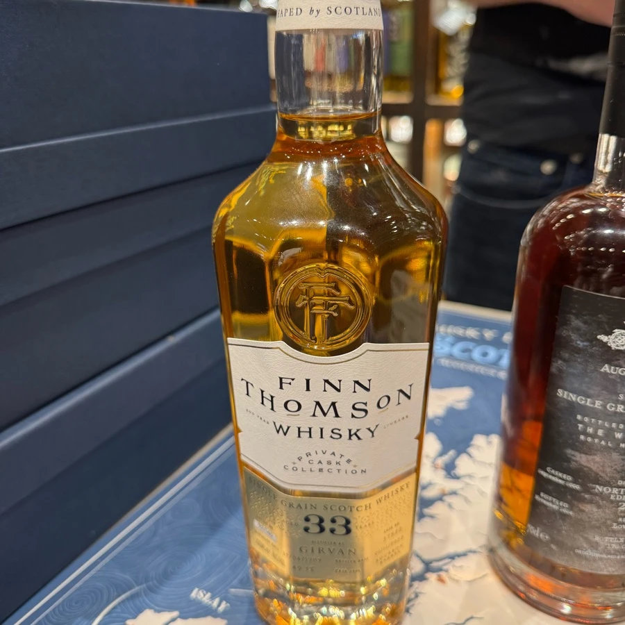 Finn Thomson 33