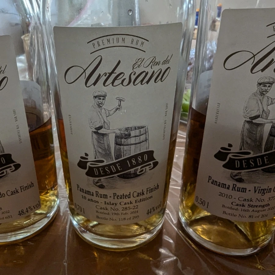 Artesano Panama Rum - Peated Cask Finish - 10 años Islay Cask Edition - Cask No. 285-22