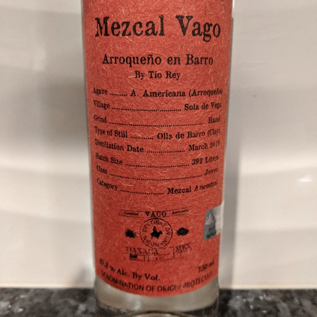 Mezcal Vago Arroqueño en Barro by Tío Rey