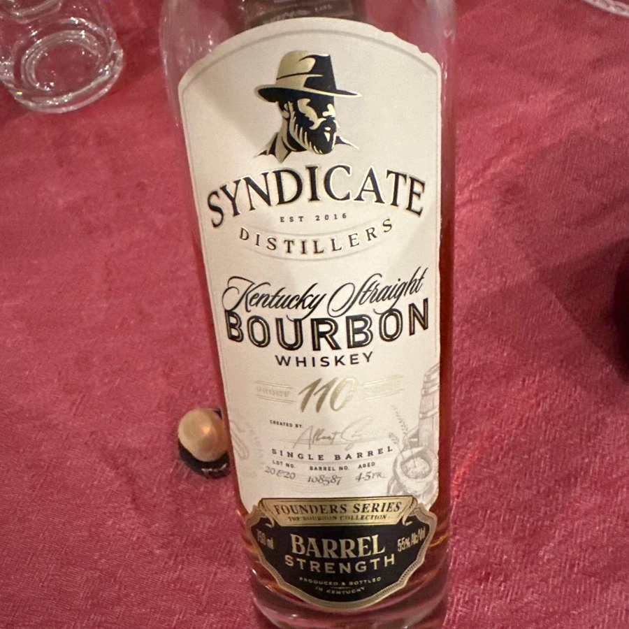 Syndicate Distillers Kentucky Straight Bourbon