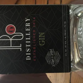 R6 Distillery Gin